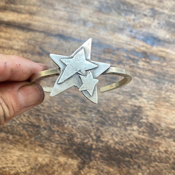 Rustic Sterling silver star cuff bracelet - Picture 8 of 10